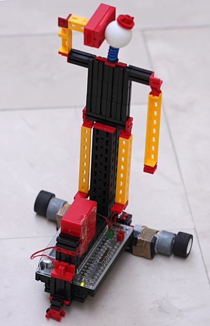 ROBOT KOJI PLEŠE - ABEL MATI